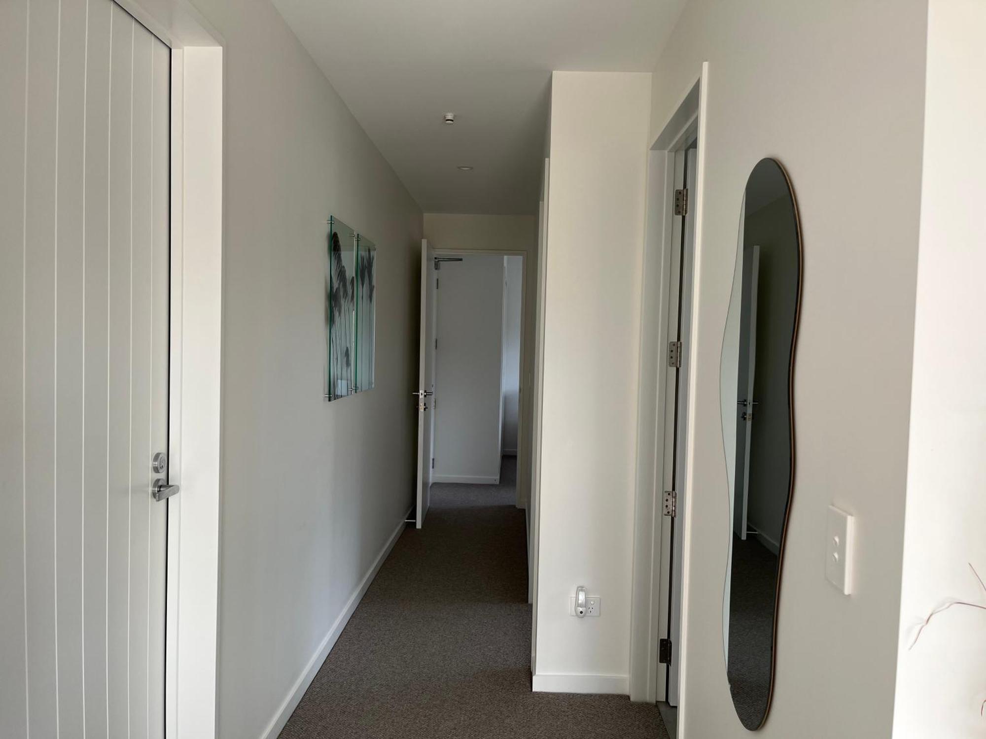 Lake Views - New Apartment With Room To Relax Wanaka Exterior photo